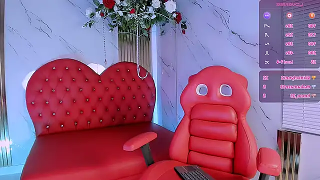 sexyykitty18 Adlı Modelin Canlı Sohbet Odası
