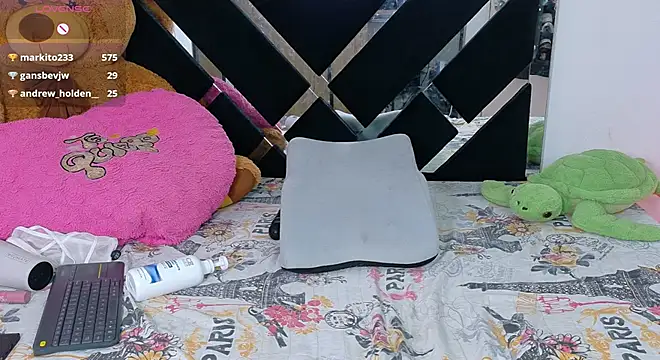 CatalinaSmith1 Adlı Modelin Canlı Sohbet Odası