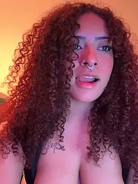 Kass_1 Adlı Modelin Canlı Sohbet Odası