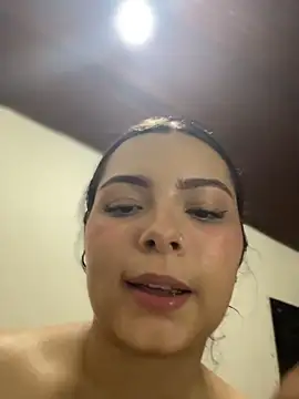 aneesa_darzi Adlı Modelin Canlı Sohbet Odası