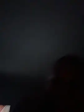 Quinn_damilf's Live Chat Room