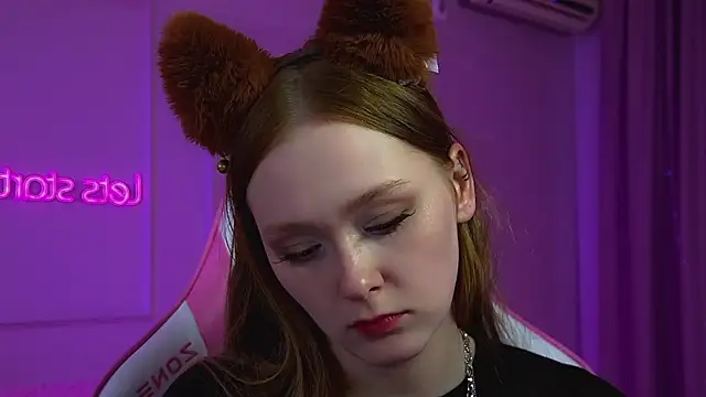 Sala de chat en directo de AgataFoxley
