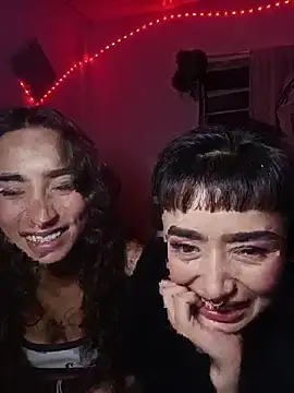 AlexxaAndRileyyのライブチャットルーム