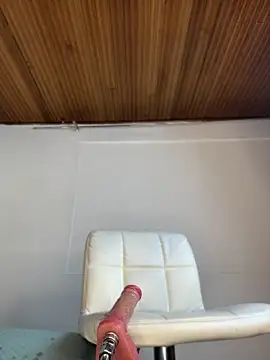 Chat soba uživo modela emily_gv1