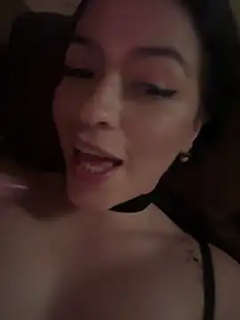 Phòng Chat Trực Tiếp Little__Danni1