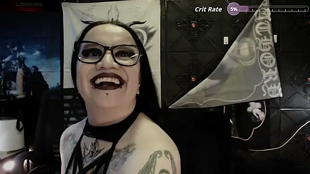 Evil_Queen_666 Adlı Modelin Canlı Sohbet Odası