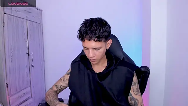 tylernova Live Chatraum
