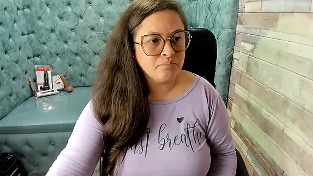 Pokój czatu na żywo – Sarah_Boobs_