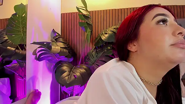 MelinaCruz Adlı Modelin Canlı Sohbet Odası