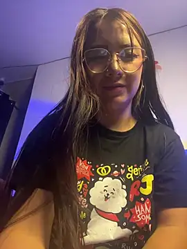 arilynn_'s Live Chat Room