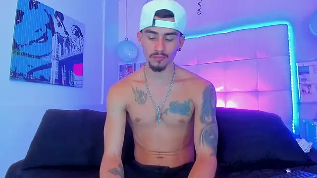 SharonTygaX's Live Chat Room