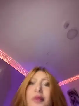 MiaAdams21 Live Chatraum