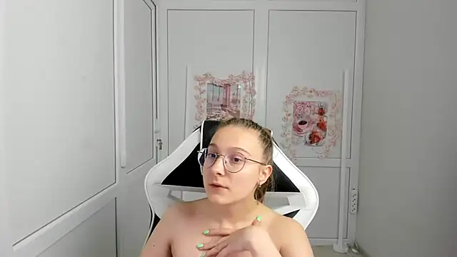 Mia_kristal Adlı Modelin Canlı Sohbet Odası
