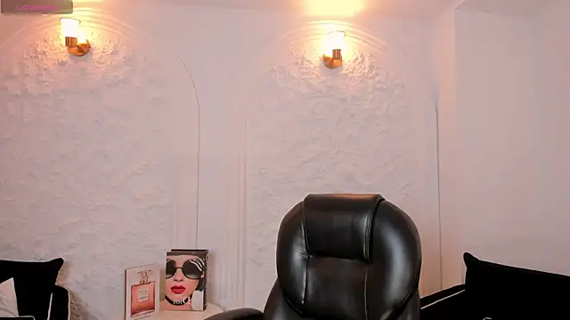BellaThompsonX – Naživo chatovacia miestnosť