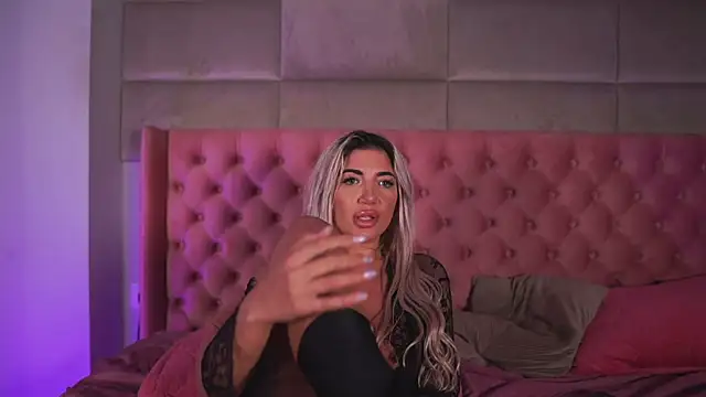 Sala de chat ao vivo de SnowyElsaa