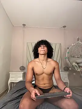 Taylor_gray7 – Naživo chatovacia miestnosť