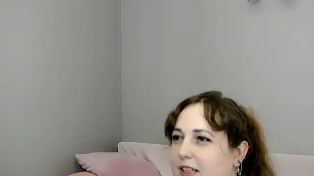 Brianna_Mills: онлайн-чат