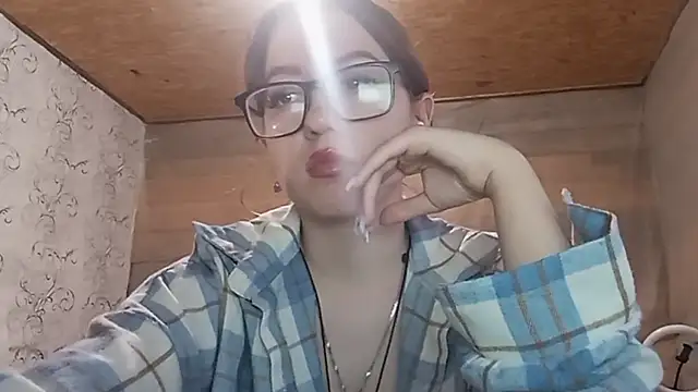 OliviaMoment чат на живо
