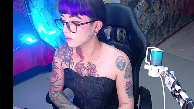nova_kitttyy Adlı Modelin Canlı Sohbet Odası