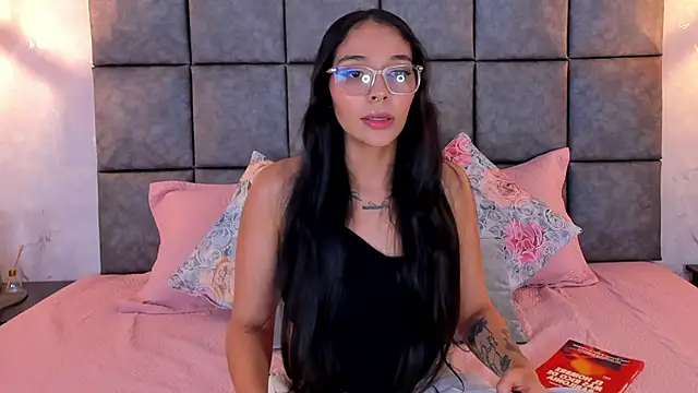 חדר צ'אט בשידור חי של Roseaurora
