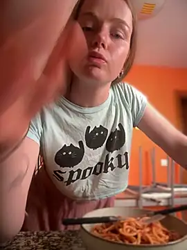 Pokój czatu na żywo – Piinkpandora