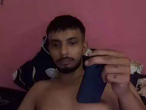 CutieDickBoiii Adlı Modelin Canlı Sohbet Odası