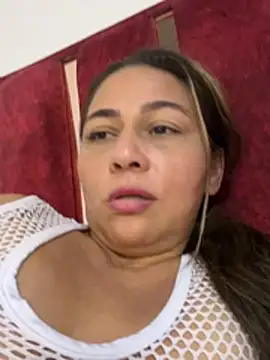 _violeta_99's Live Chat Room