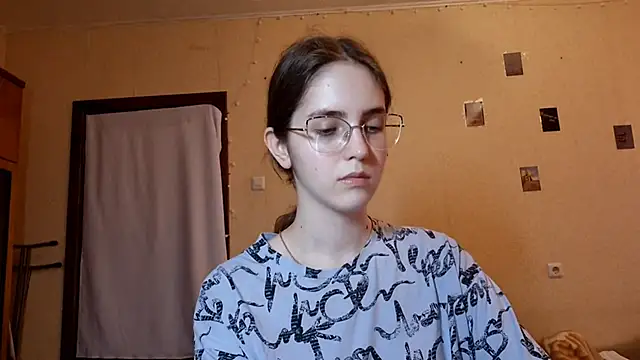 Chat soba uživo modela Katelemon