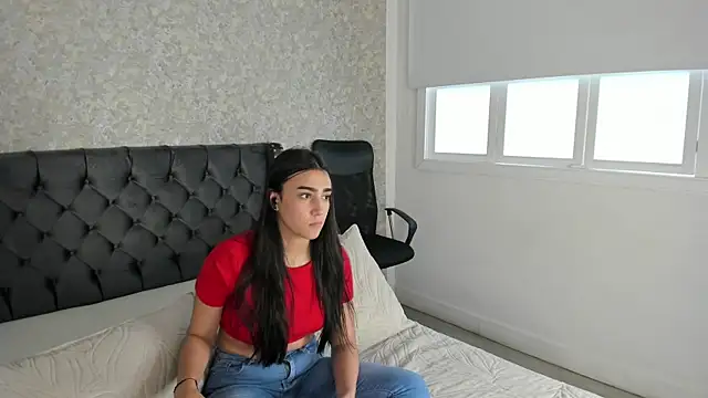 Anika_H Live Chatraum