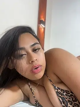 MiaLane3 Live Chatraum