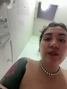 Sala de chat en directo de KathiaJenner