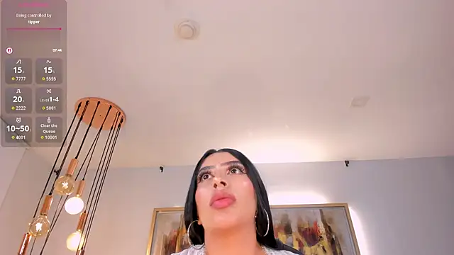 LeahLombardi_ Cameră chat live