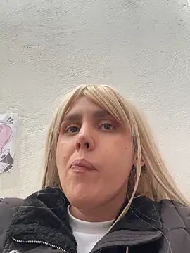 Chatroom en direct de AmaliaMartinez77