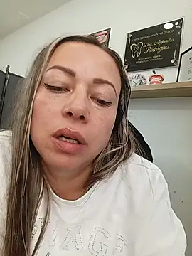 Chat ao vivo de _Dentist-Madisson_04