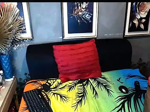 AngelEbony Adlı Modelin Canlı Sohbet Odası
