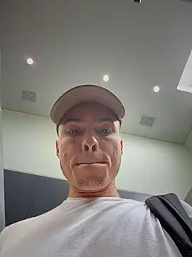חדר צ'אט בשידור חי של Eros_lee