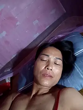-Numin- Adlı Modelin Canlı Sohbet Odası