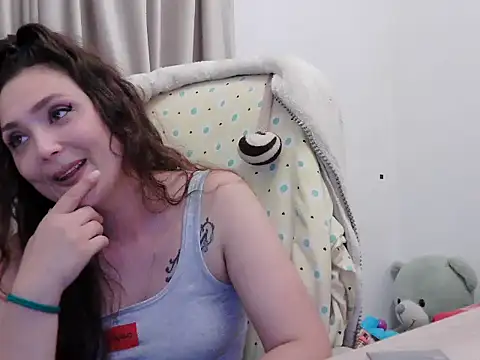 Lola_Creolla – live chatrum