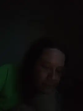 חדר צ'אט בשידור חי של zeousseelphie
