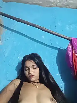 Harini_Gautam Adlı Modelin Canlı Sohbet Odası