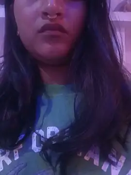 Hot-Rani-76's Live Chat Room