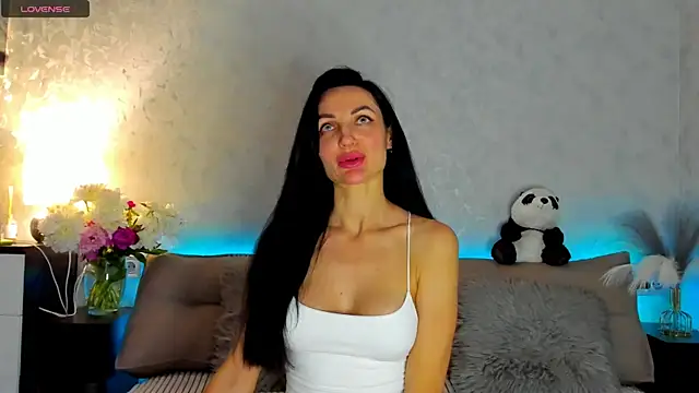 Tina_Mart's Live Chat Room