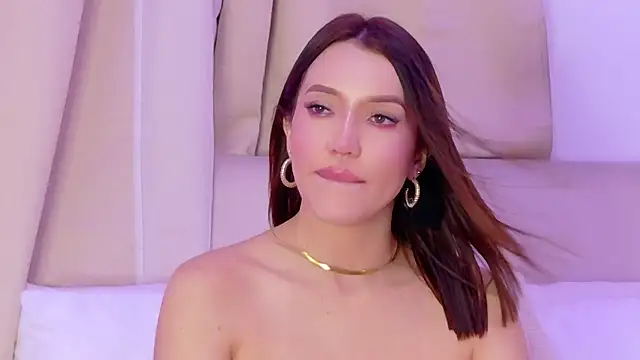 Bella-taylorr live-chat rom