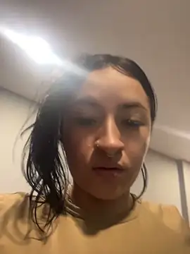 חדר צ'אט בשידור חי של kimberly_peter