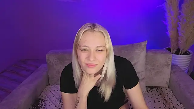 Sala de chat ao vivo de KaraLiin