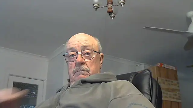 brnoxx's Live Chat Room