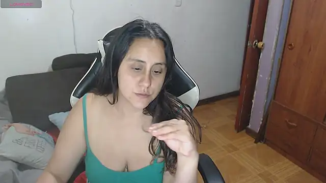 MeliisaRobers' Live Chat Room
