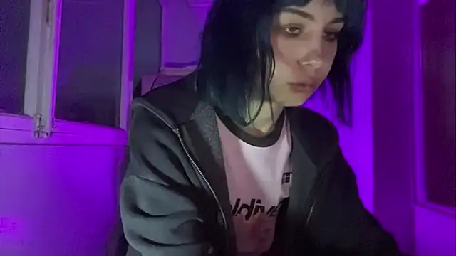 SuccubKira Cameră chat live