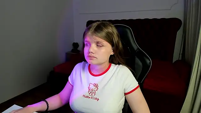 Živá chatovací místnost ChloeHalses