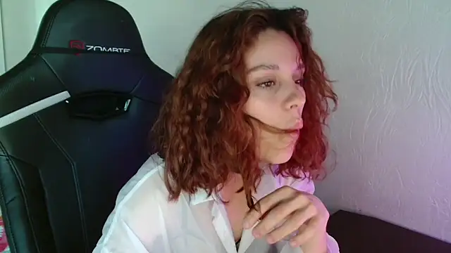 Sala de chat en directo de Eva_Avea